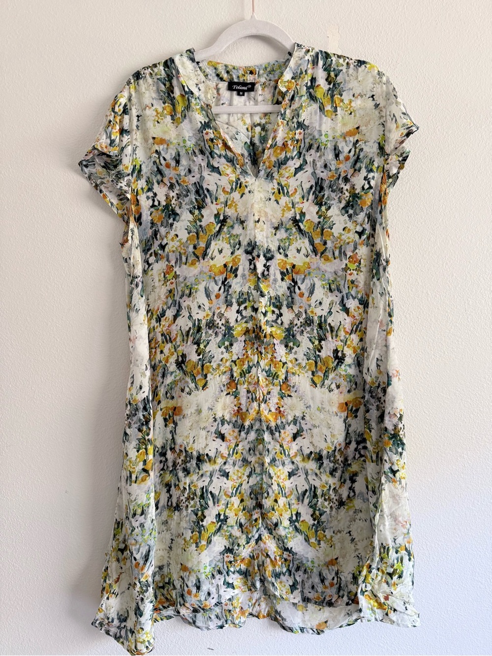 Tolani short sleeve v neck multicolor dress women’s Sz M pockets
